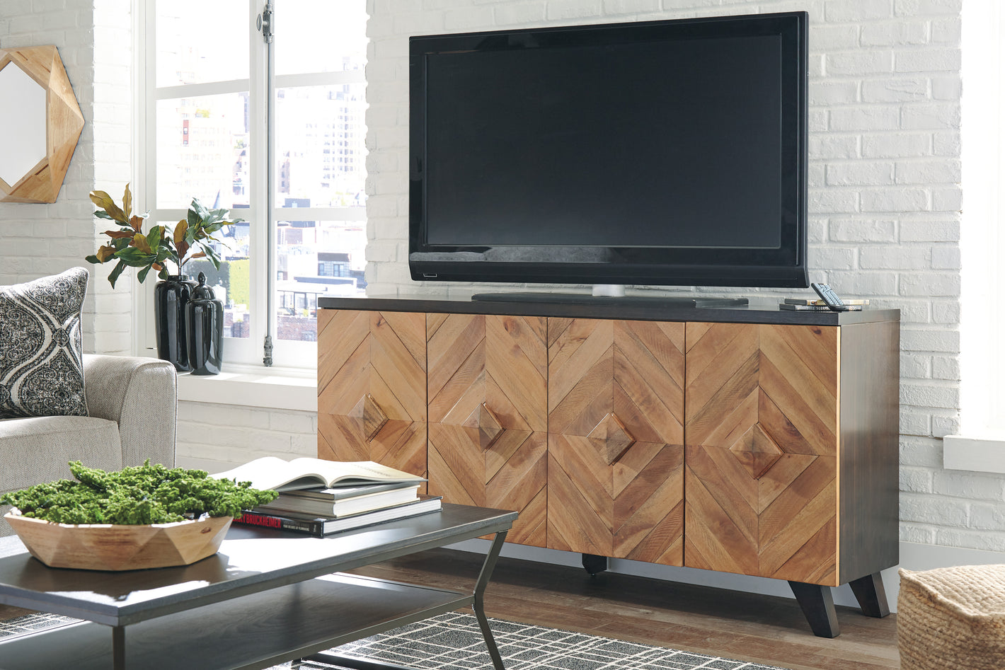 Robin Accent Cabinet